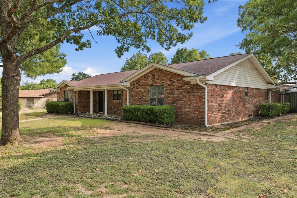 140 Towne West Drive Property Photo 35