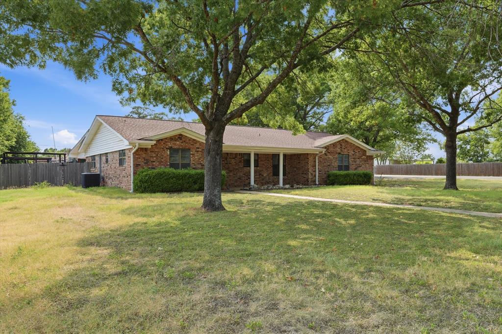 140 Towne West Drive Property Photo 36