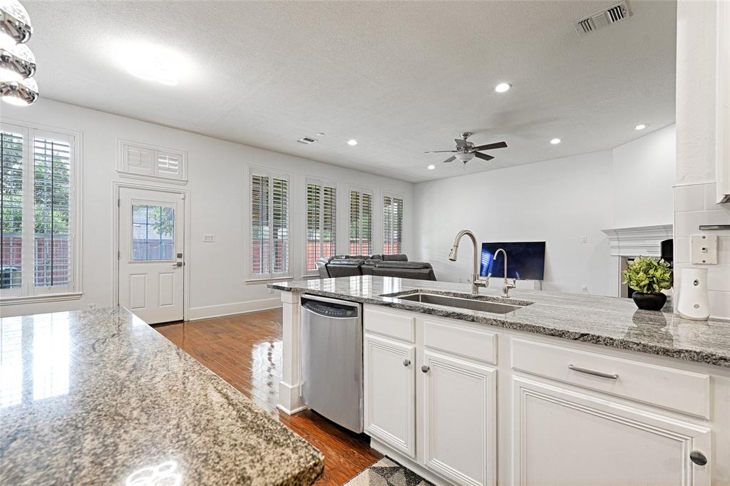 9718 Wolf Creek Drive Property Photo 15