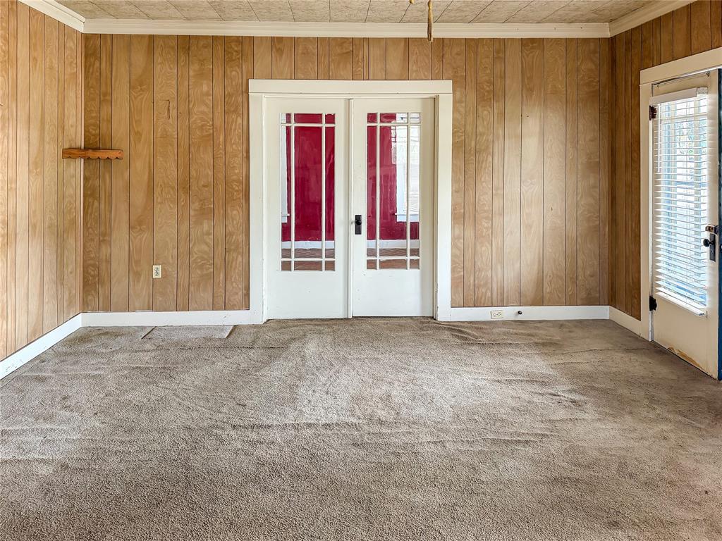 1012 W 12th Street Property Photo 5