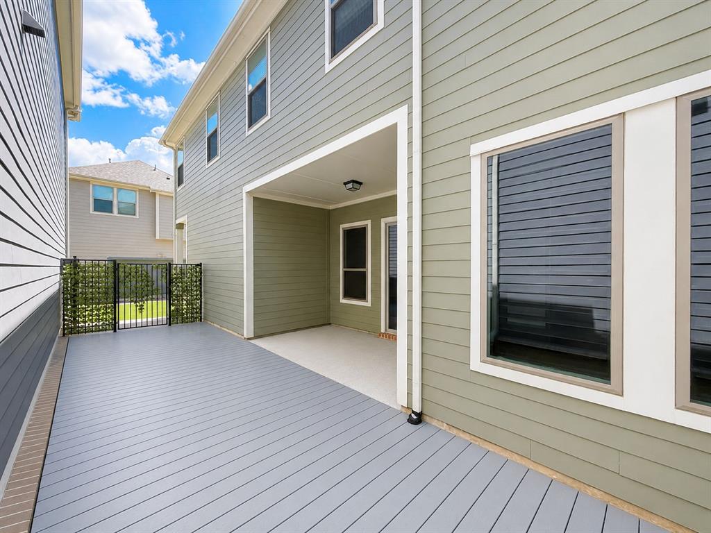 1053 Emil Place Property Photo 15