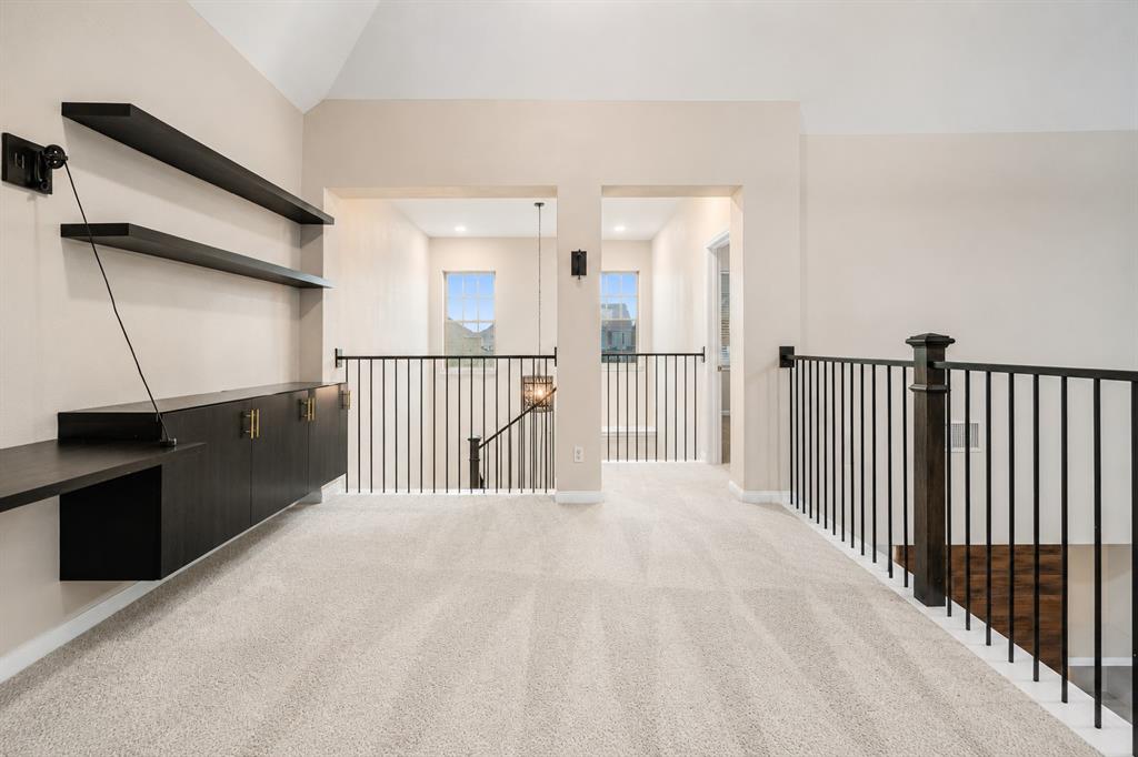 1053 Emil Place Property Photo 18