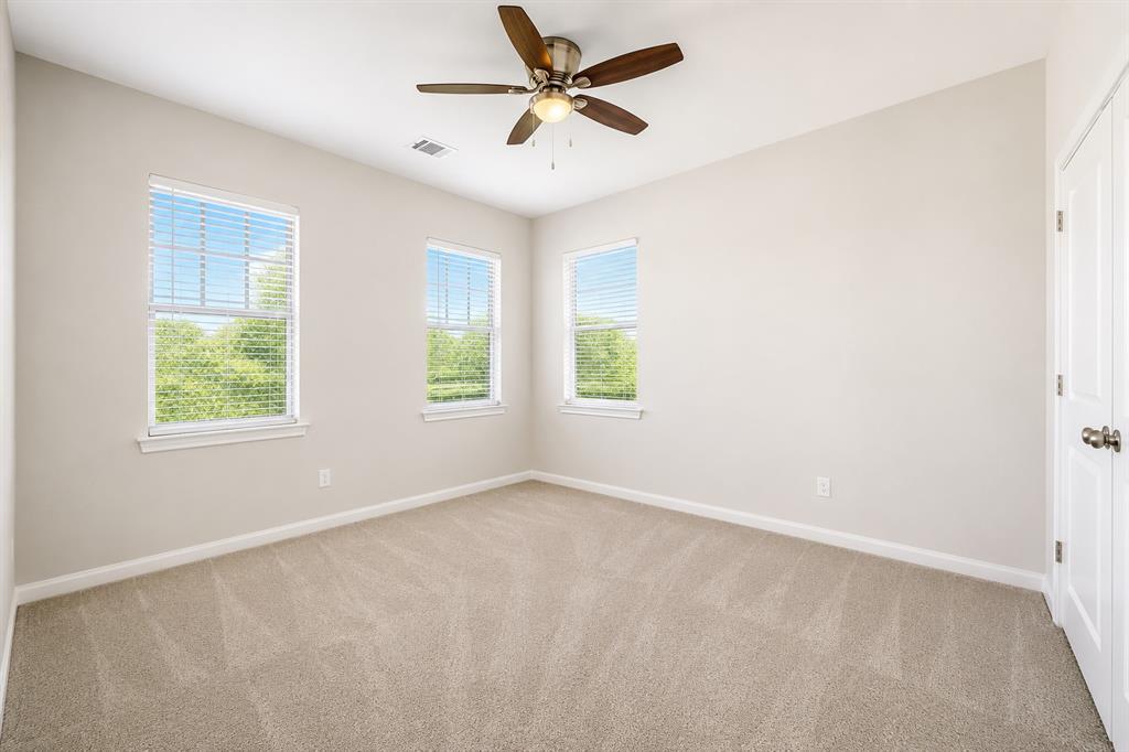 1053 Emil Place Property Photo 32