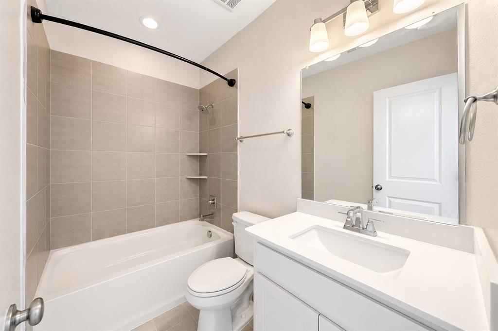 1053 Emil Place Property Photo 33