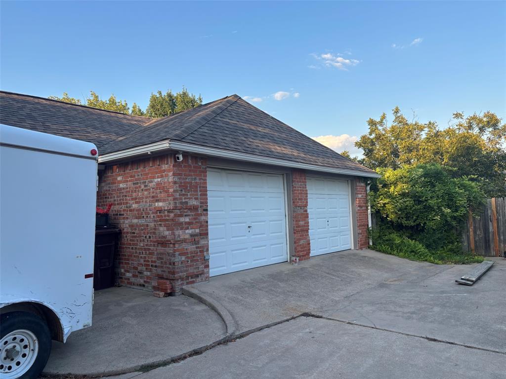 1107 W Sharpshire Drive Property Photo 4