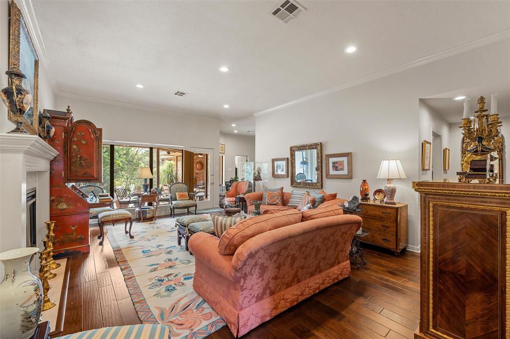 99 Sugar Creek Place Property Photo 7