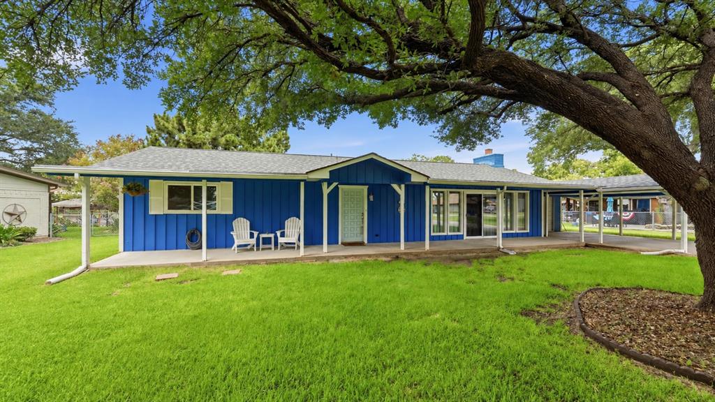 3904 Winding Way Property Photo 2