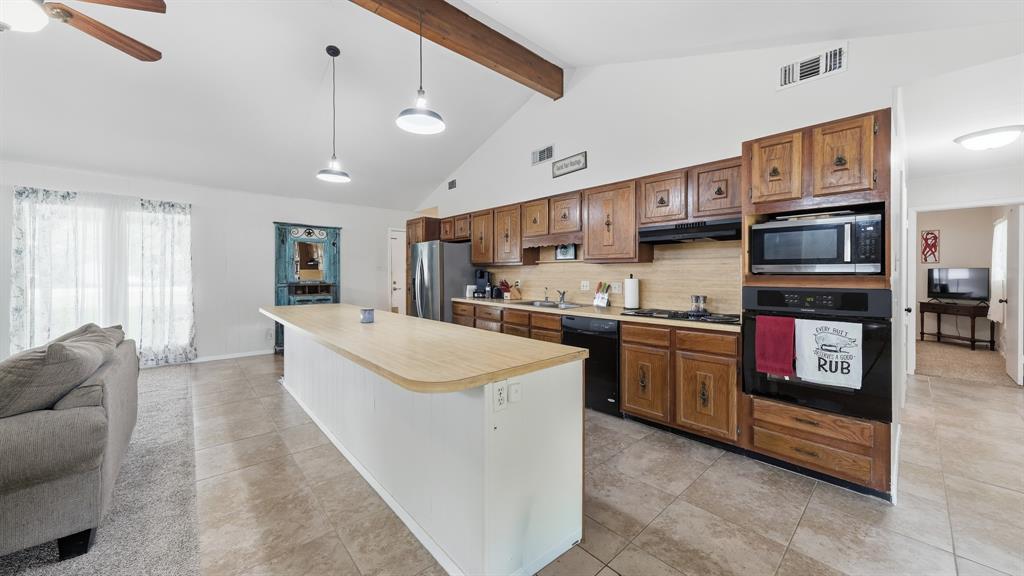 3904 Winding Way Property Photo 14