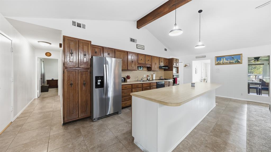 3904 Winding Way Property Photo 15
