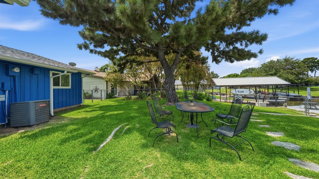 3904 Winding Way Property Photo 37