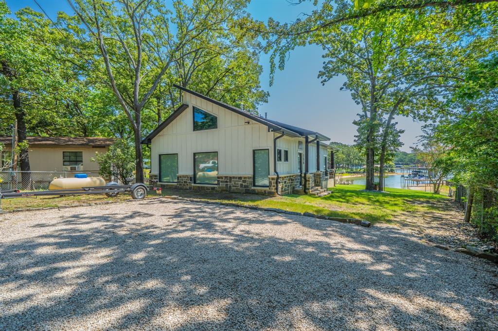 136 Deer Park Loop Property Photo 11