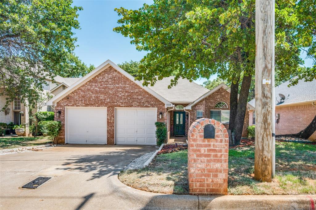 1521 Morrison Drive Property Photo 1