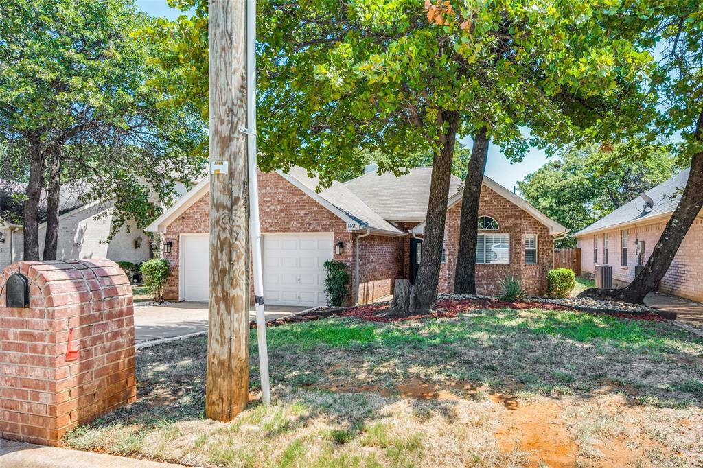 1521 Morrison Drive Property Photo 2