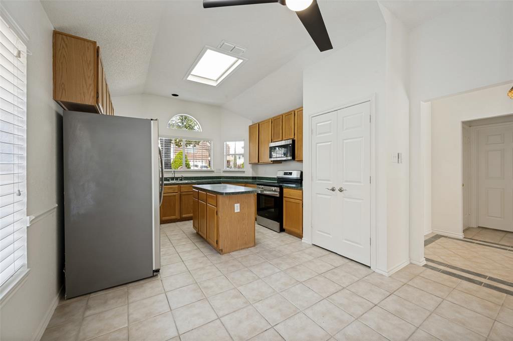 1521 Morrison Drive Property Photo 9