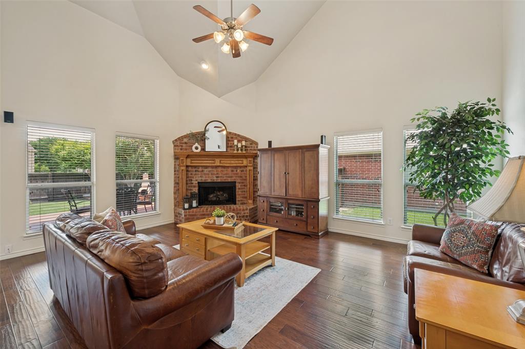 13442 Four Willows Drive Property Photo 6