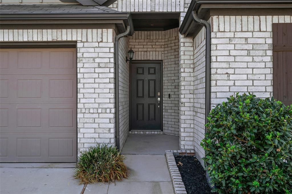8740 Copper River Drive Property Photo 4