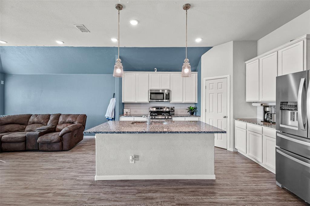 8740 Copper River Drive Property Photo 8