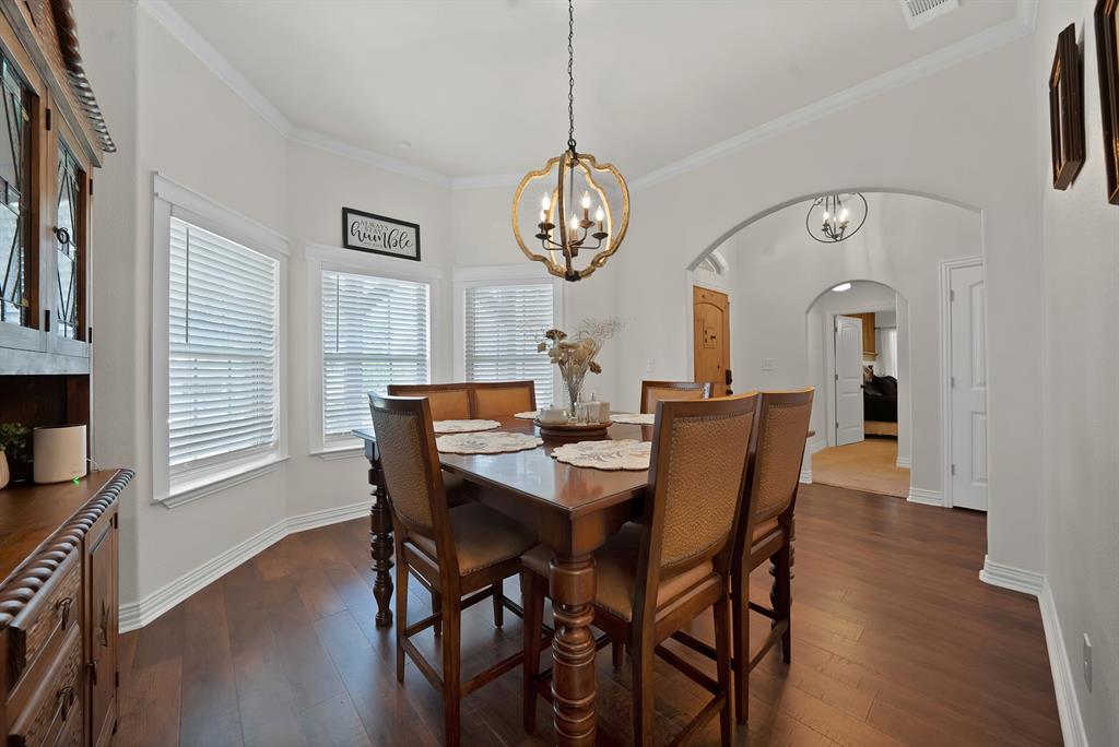 1216 N Elm Street Property Photo 3
