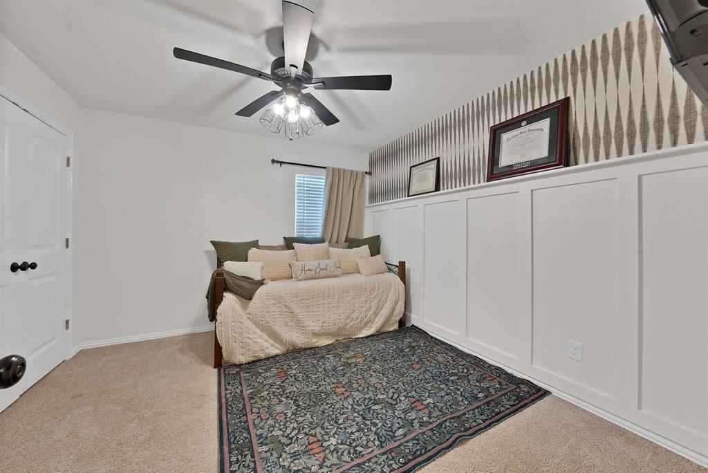 1216 N Elm Street Property Photo 10