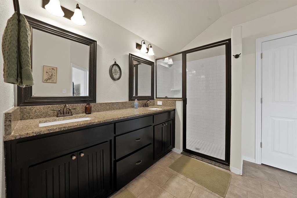1216 N Elm Street Property Photo 11