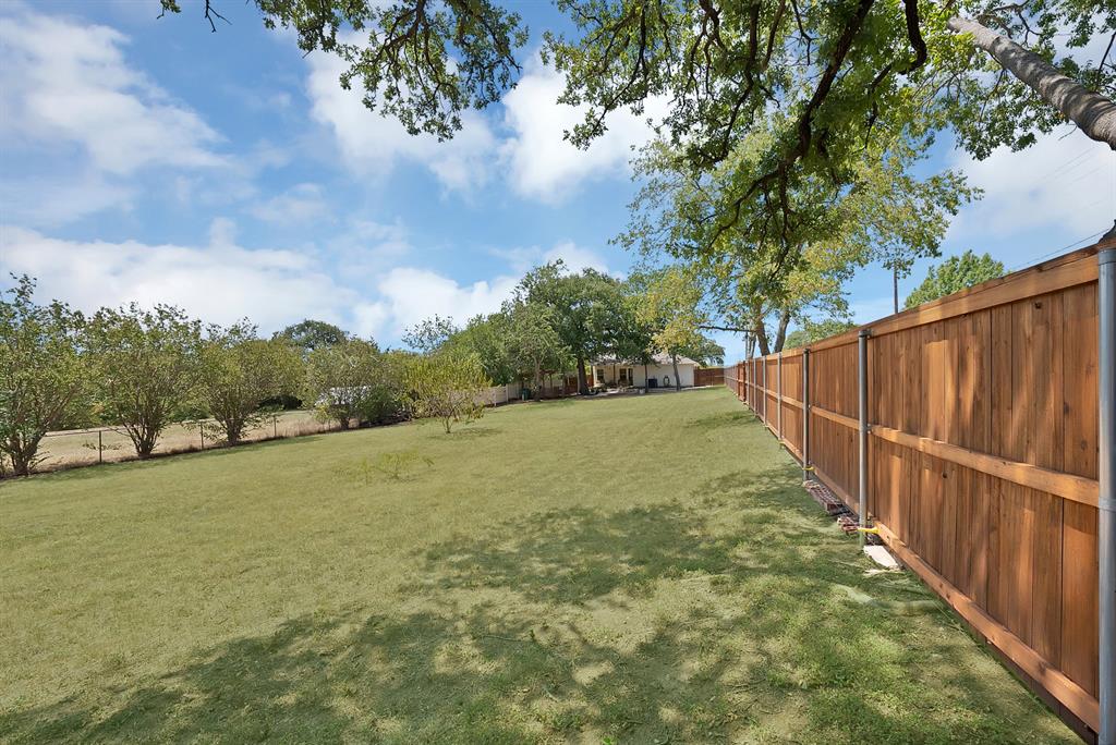 1216 N Elm Street Property Photo 33