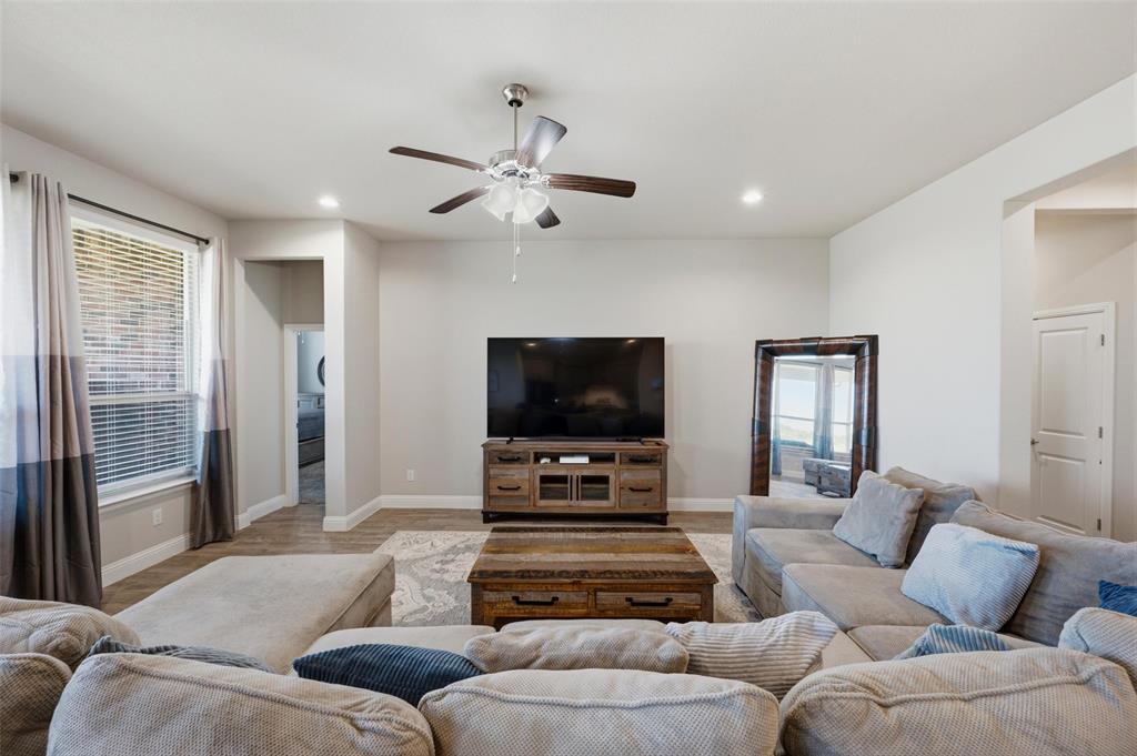 1303 Deer Hollow Drive Property Photo 10