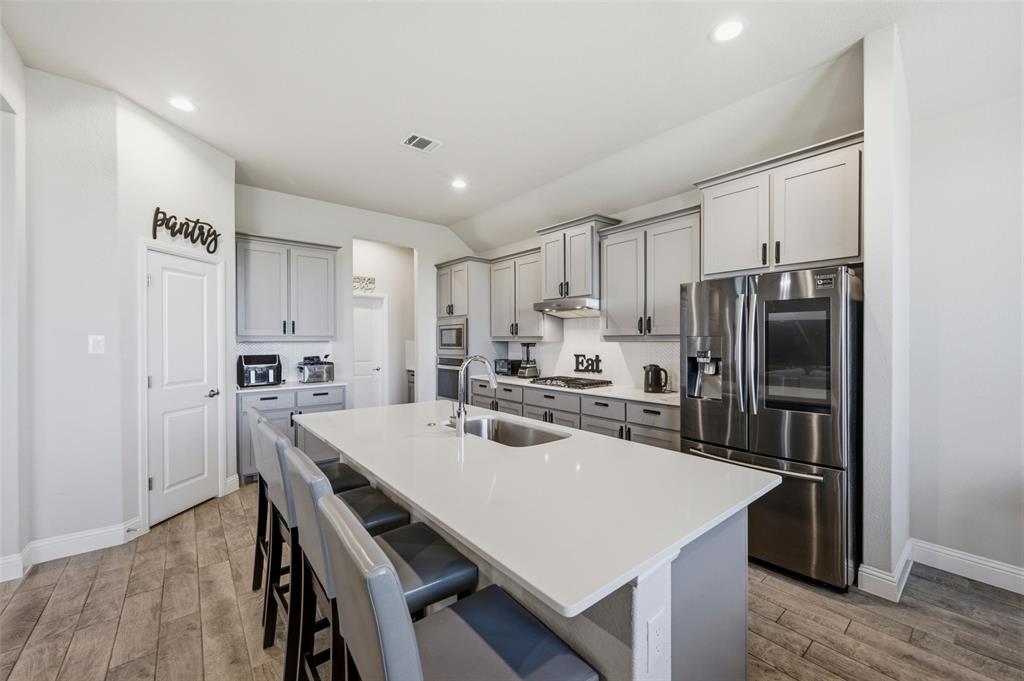 1303 Deer Hollow Drive Property Photo 14