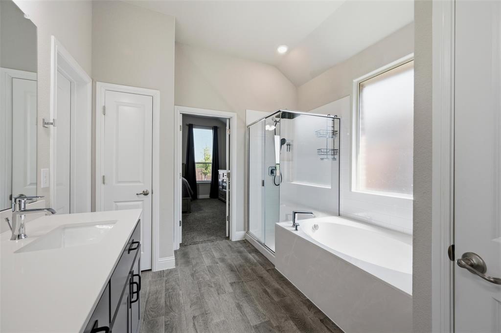 1303 Deer Hollow Drive Property Photo 32