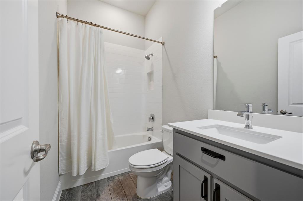1303 Deer Hollow Drive Property Photo 34