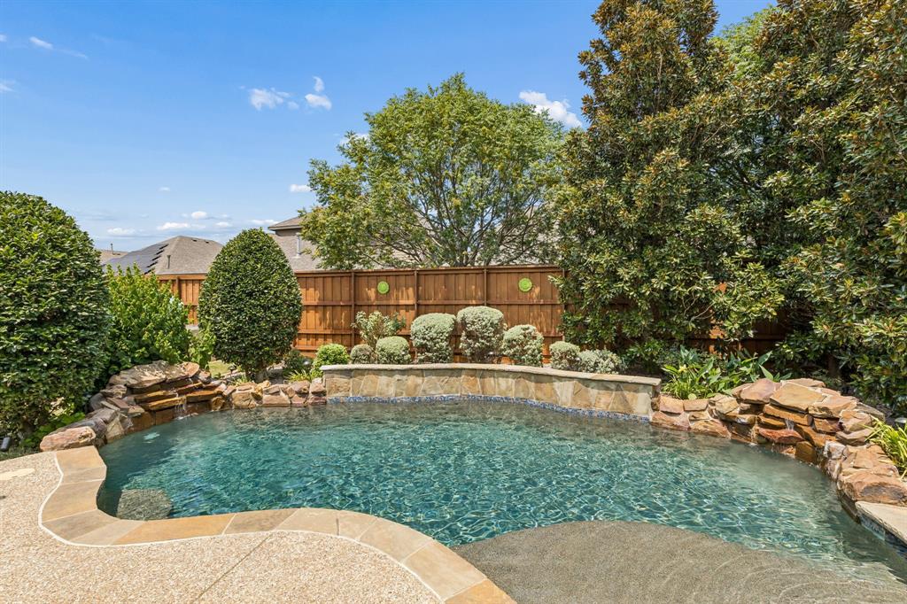5600 Ridgepass Lane Property Photo 3