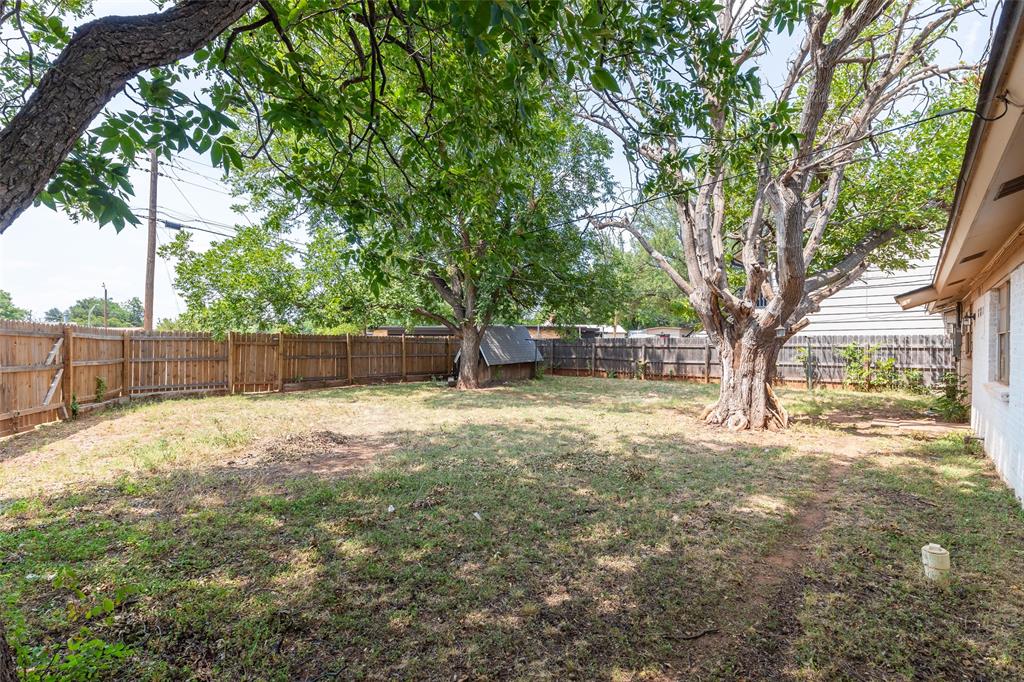 3901 Laurel Drive Property Photo 24