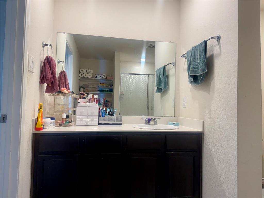 2900 Peony Drive Property Photo 8