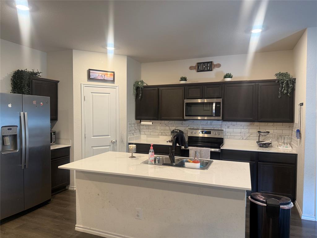 2900 Peony Drive Property Photo 15