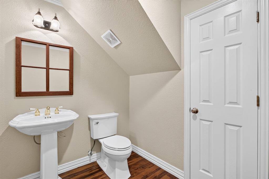 616 Redbud Court Property Photo 13