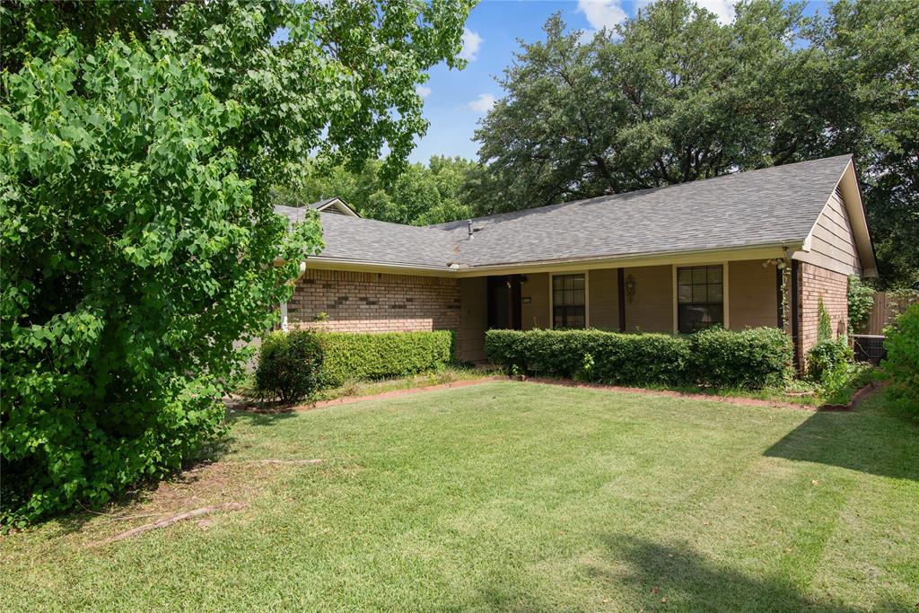 2526 Downs Circle Property Photo 3