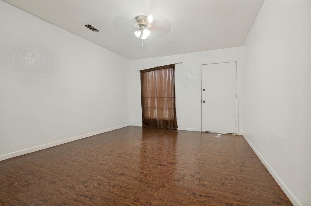 6706 La Grange Drive Property Photo 6