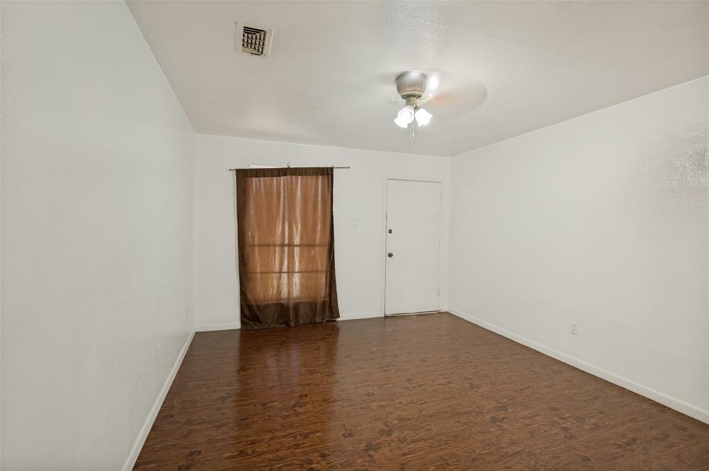 6706 La Grange Drive Property Photo 7
