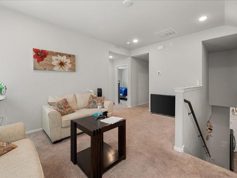 1215 Putnam Street Property Photo 18