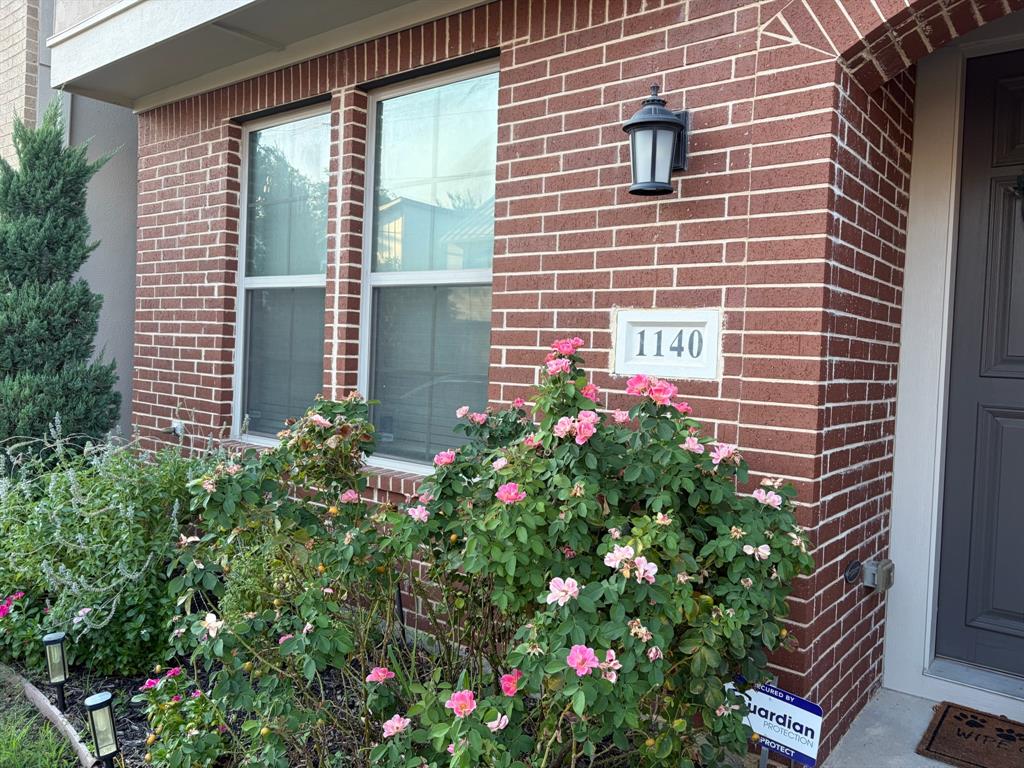 1140 Manacor Lane Property Photo 16