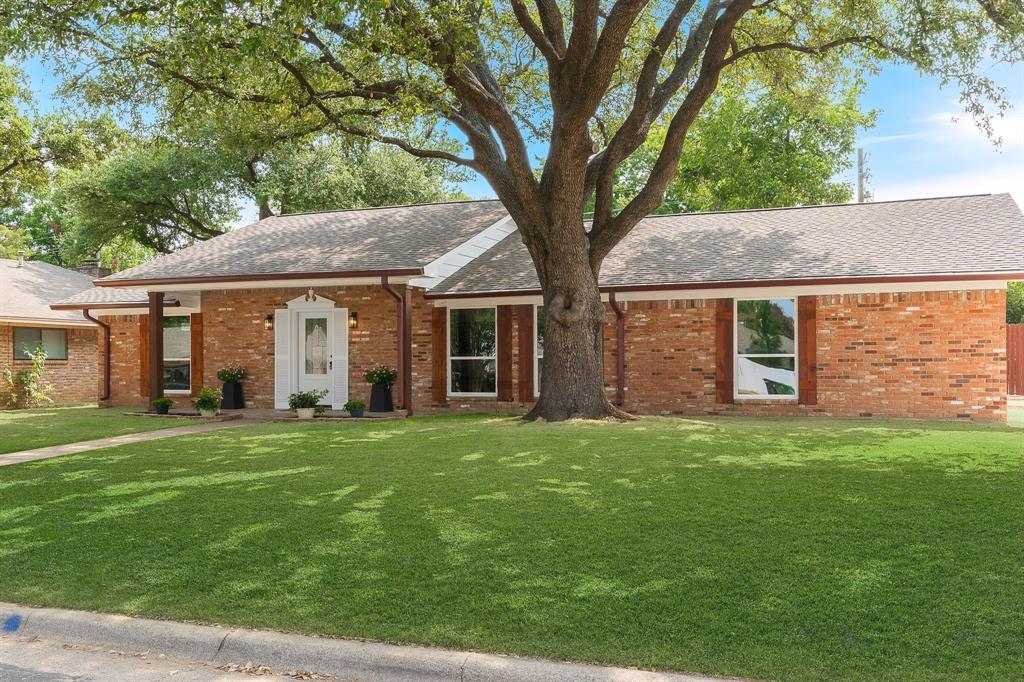 1815 Lakemont Drive Property Photo 1