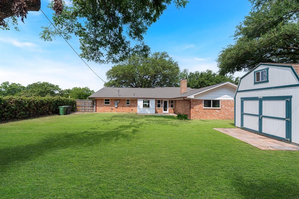 1815 Lakemont Drive Property Photo 4