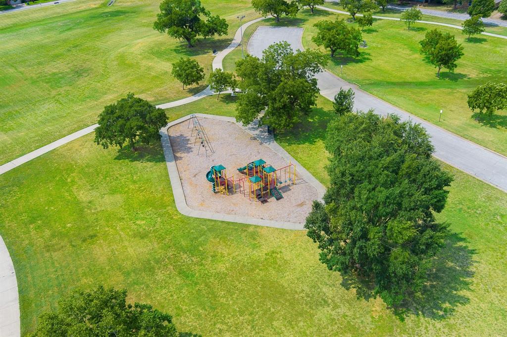 1815 Lakemont Drive Property Photo 7