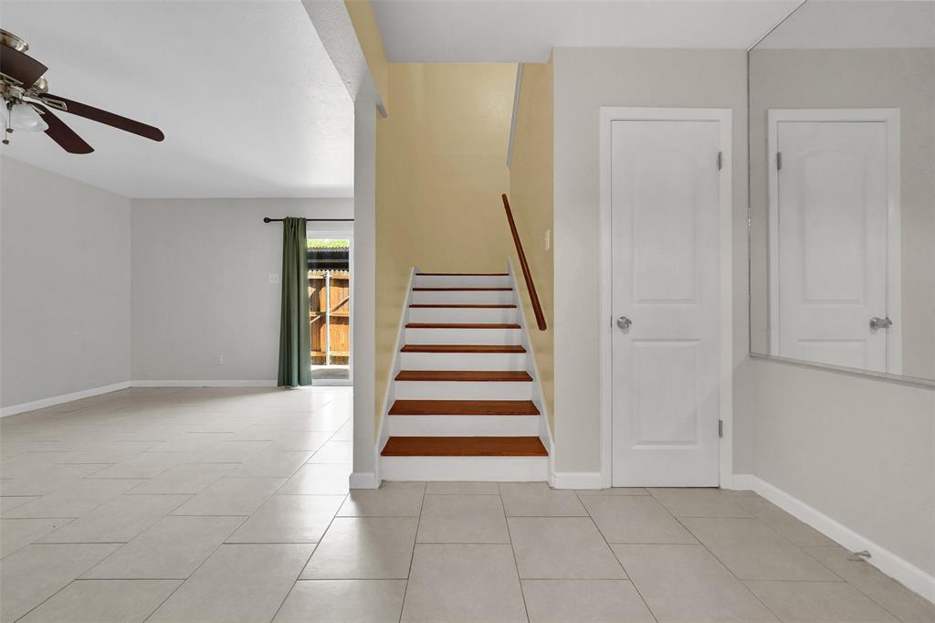 1817 E Grauwyler Road 158 Property Photo 6