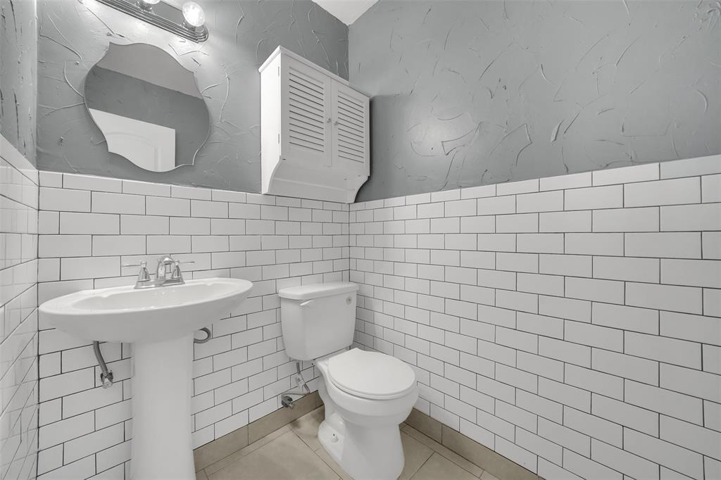 1817 E Grauwyler Road 158 Property Photo 14