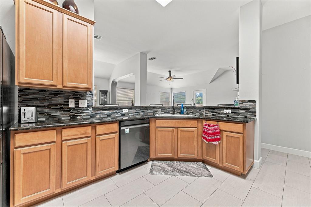 4849 Summer Oaks Lane Property Photo 16