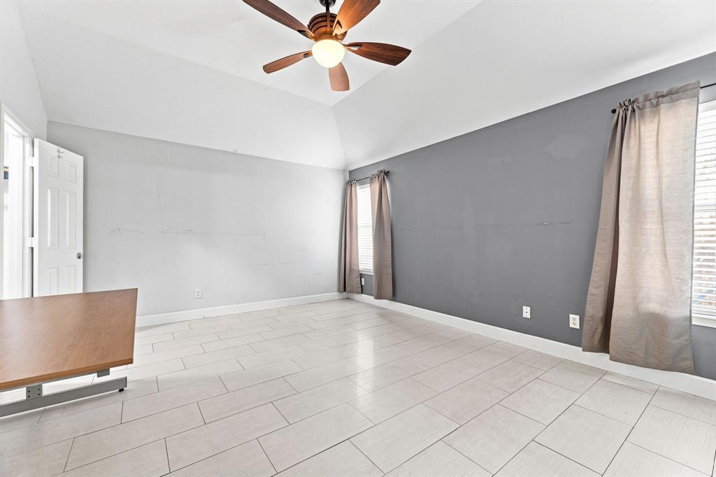 4849 Summer Oaks Lane Property Photo 27