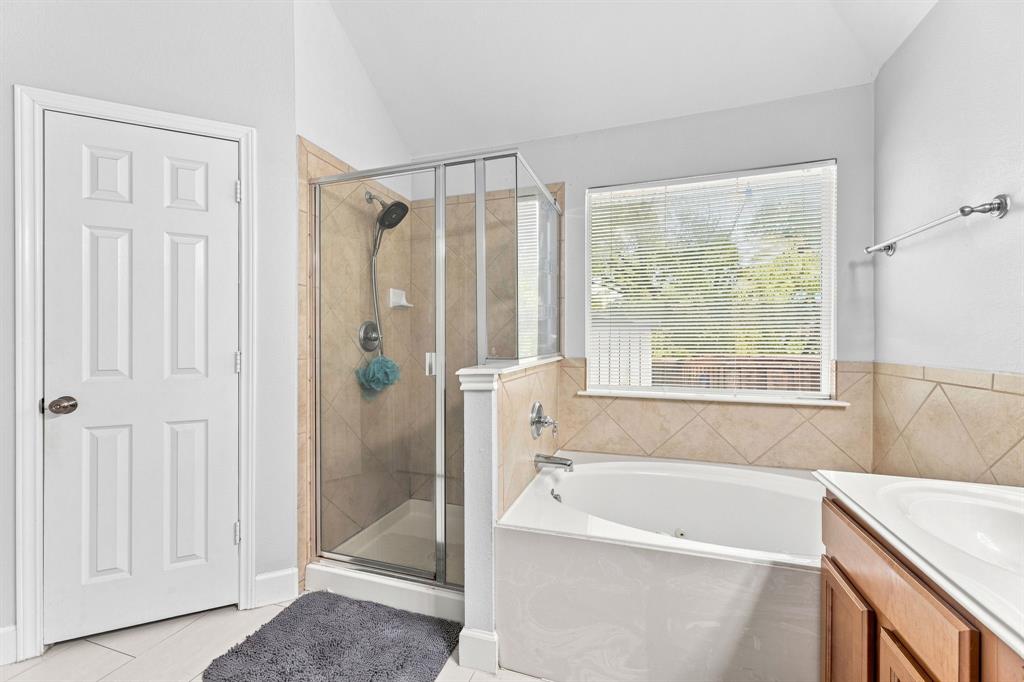 4849 Summer Oaks Lane Property Photo 31
