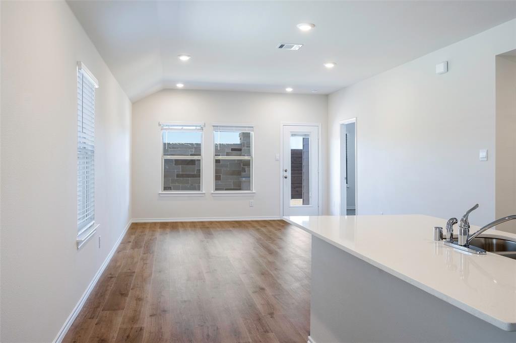1903 Feeder Way Property Photo 3