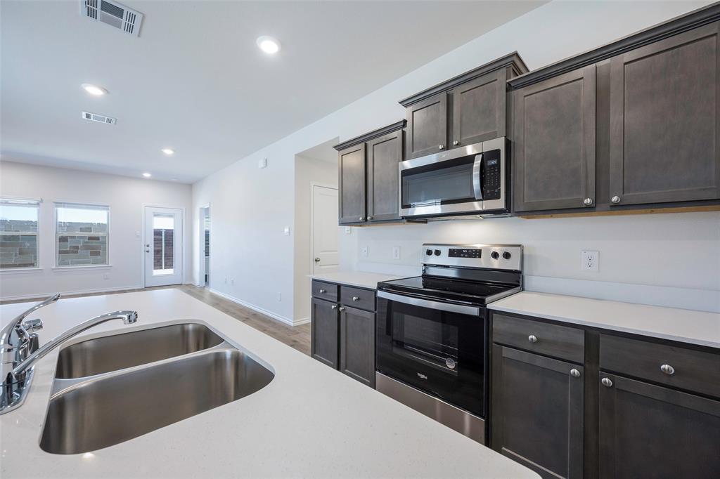 1903 Feeder Way Property Photo 6