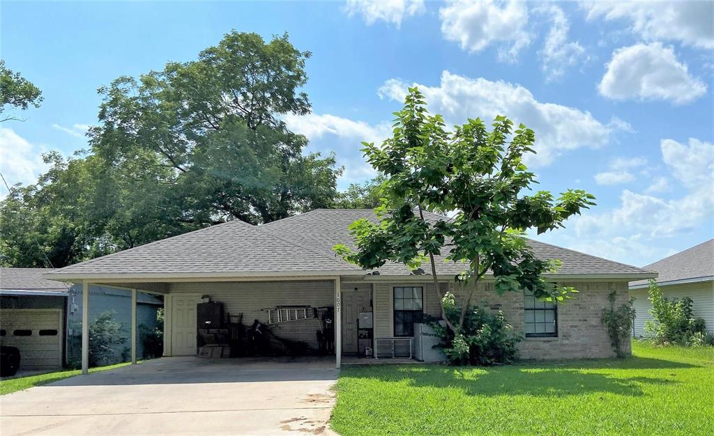 1007 N Howeth Street Property Photo 1